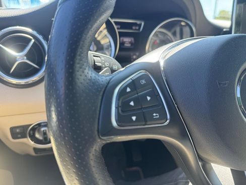 Used 2017 Mercedes-Benz GLA 250 4MATIC image 23