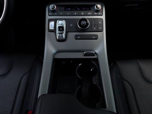 Used 2025 Hyundai Palisade SEL FWD image 17