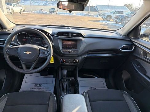 Used 2021 Chevrolet TrailBlazer LS image 27