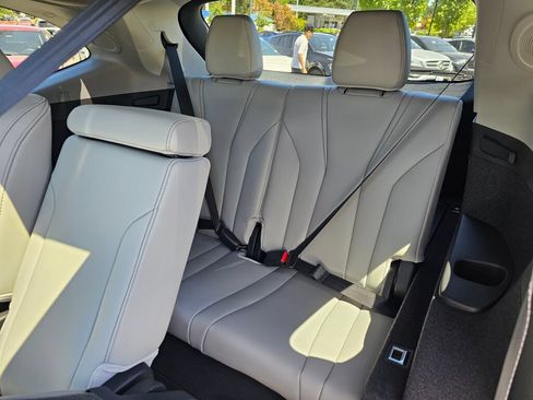 Used 2025 Acura MDX SH-AWD w/ Technology Package image 26
