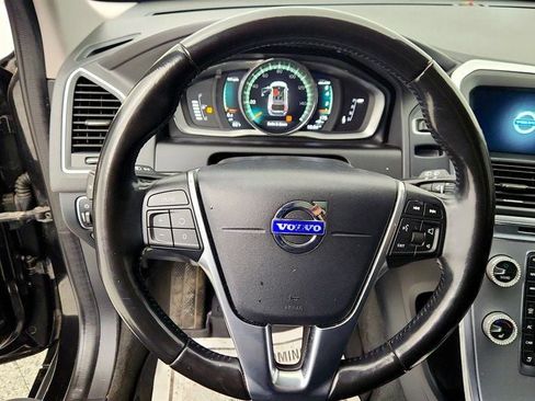 Used 2017 Volvo XC60 T5 Dynamic w/ Preferred Option Package AWD/4WD image 14