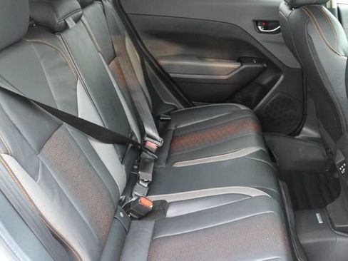 Used 2024 Subaru Crosstrek 2.5i Limited AWD/4WD image 16