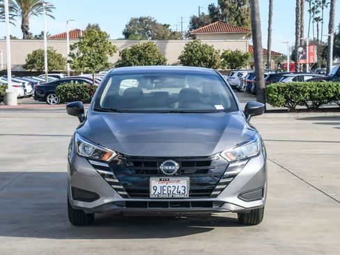 Used 2023 Nissan Versa S image 2