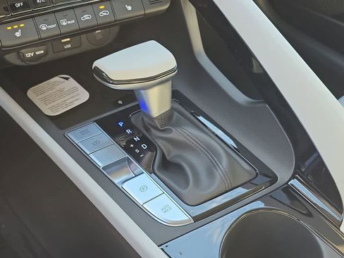 New 2026 Hyundai Elantra Limited image 31