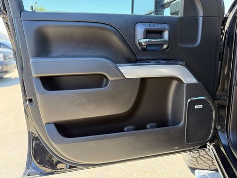 Used 2015 Chevrolet Silverado 2500 LTZ w/ Duramax Plus Package AWD/4WD image 7