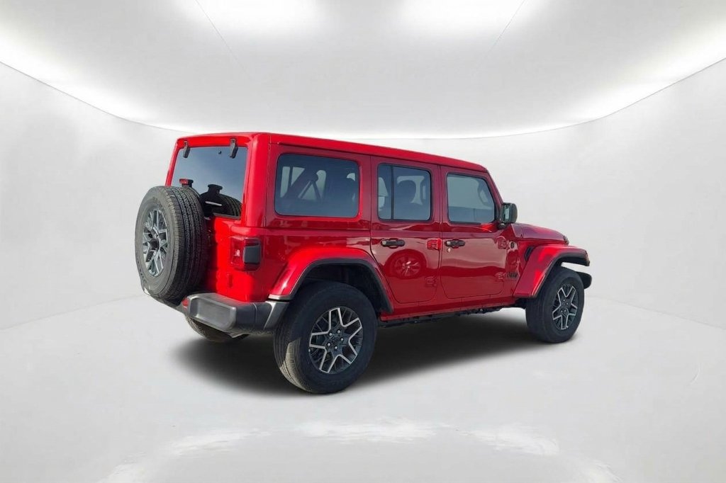 Used 2026 Jeep Wrangler Unlimited Sahara AWD/4WD image 6