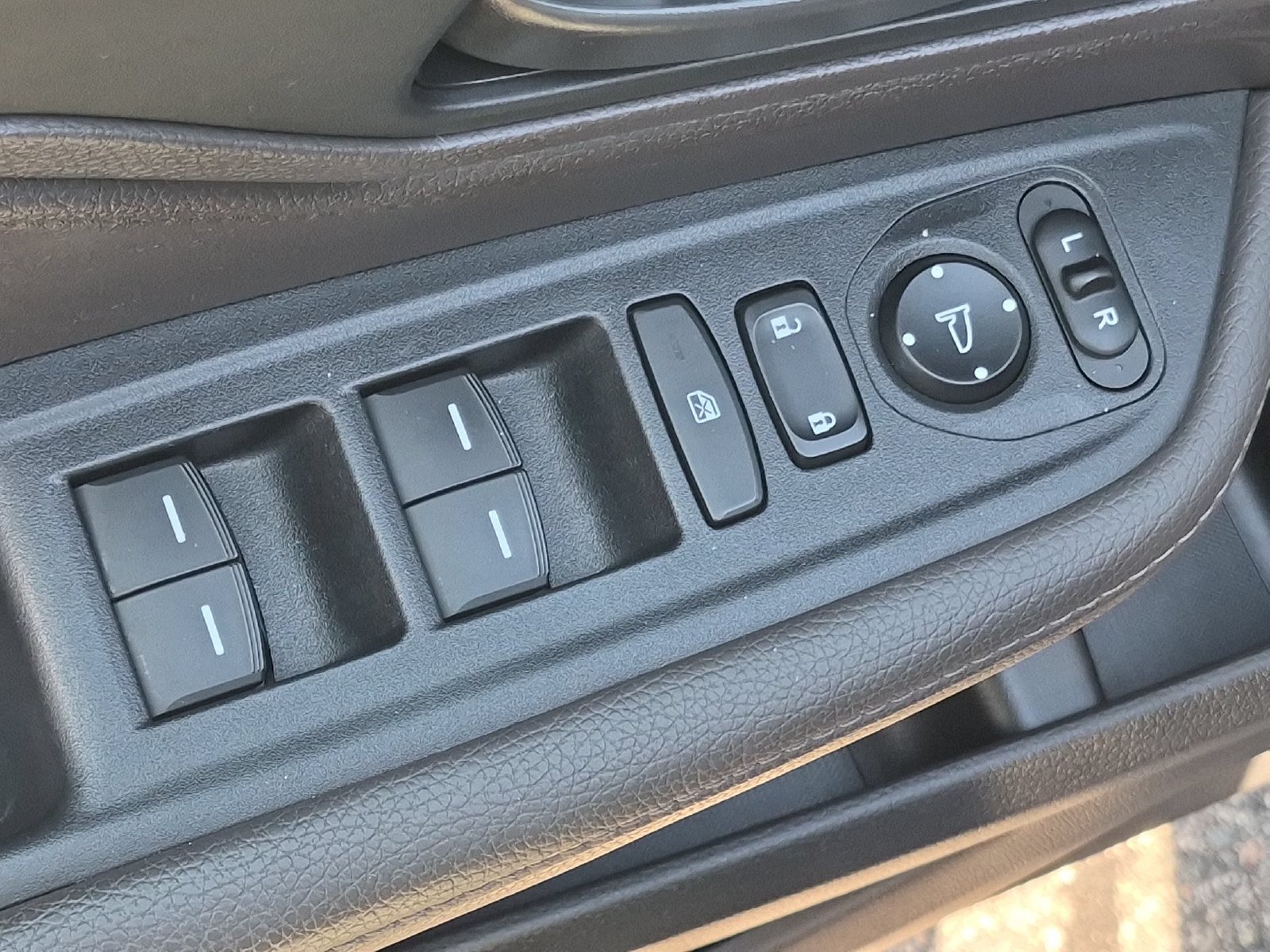 Used 2018 Honda Odyssey EX-L image 11