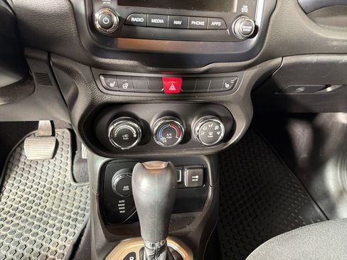 Used 2016 Jeep Renegade 75th Anniversary AWD/4WD image 14