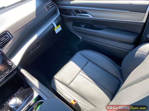 New 2026 Jeep Grand Wagoneer Limited AWD/4WD image 19