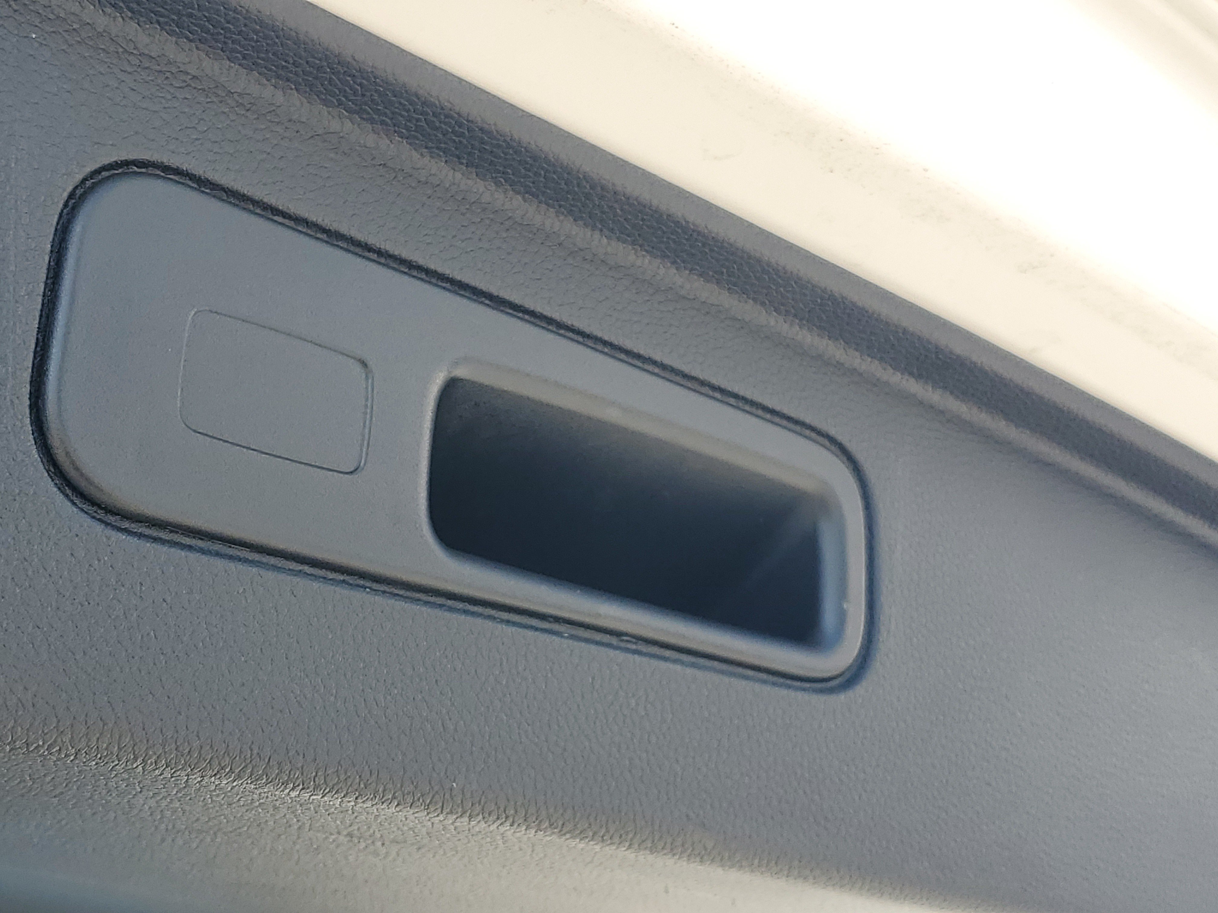 Used 2023 Honda Pilot LX image 10