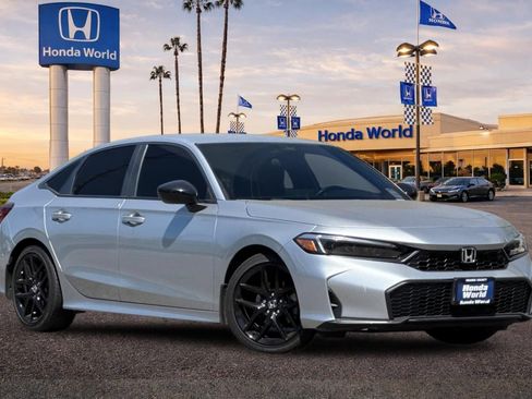 Used 2025 Honda Civic Sport image 2