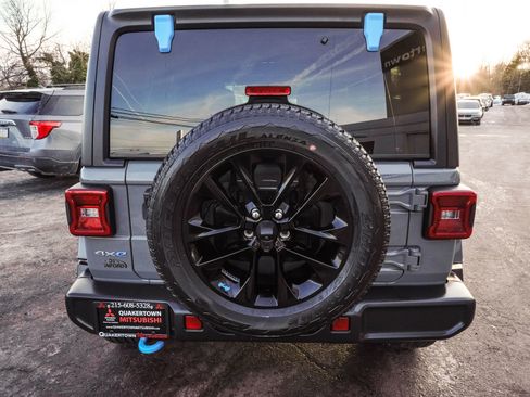 Used 2023 Jeep Wrangler Unlimited Sahara w/ Cold Weather Group image 5