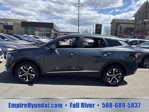 Used 2023 Kia Sportage EX AWD/4WD image 10