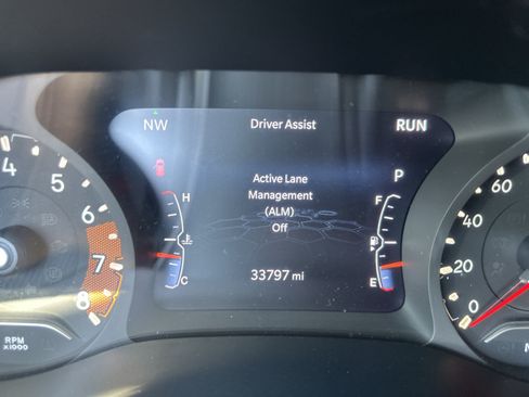 Used 2022 Jeep Compass Latitude FWD image 8