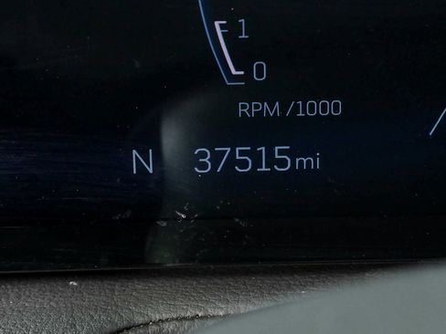 Certified 2025 Cadillac XT4 Premium Luxury FWD image 11
