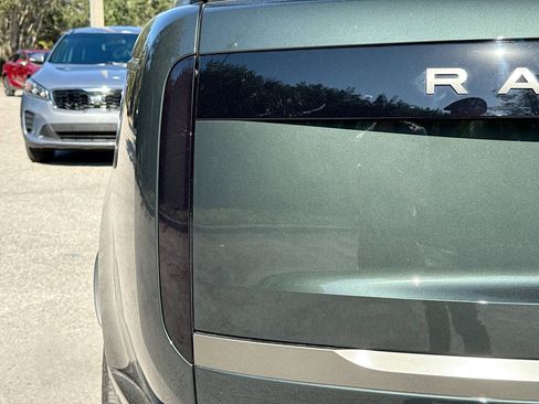 New 2025 Land Rover Range Rover SE image 10