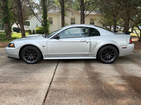Used 2001 Ford Mustang GT RWD image 19