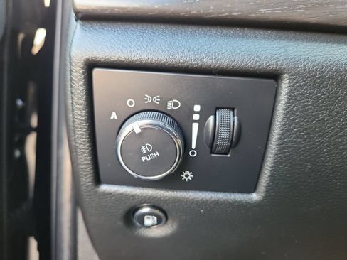 Used 2018 Jeep Grand Cherokee Altitude AWD/4WD image 26