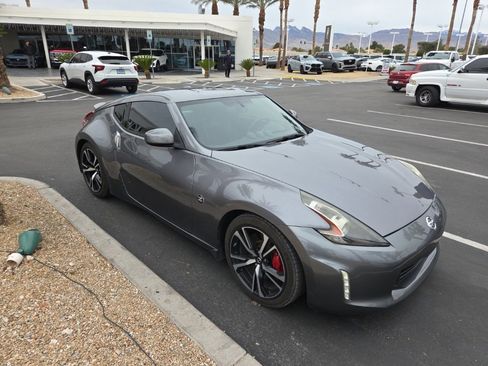 Used 2020 Nissan 370Z Touring Sport image 2