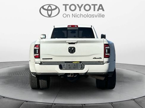 Used 2022 RAM 3500 Big Horn w/ Level C Equiment Group image 5