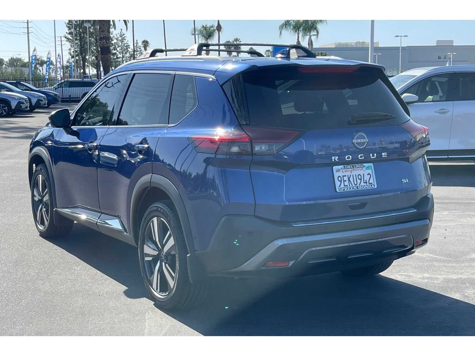Used 2023 Nissan Rogue SL w/ SL Premium Package FWD image 3