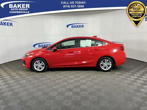 Certified 2019 Chevrolet Cruze LT w/ LT Fleet Convenience Package image 6