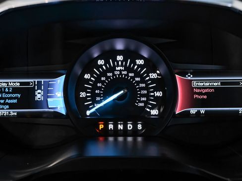 Used 2019 Ford Edge Titanium image 22