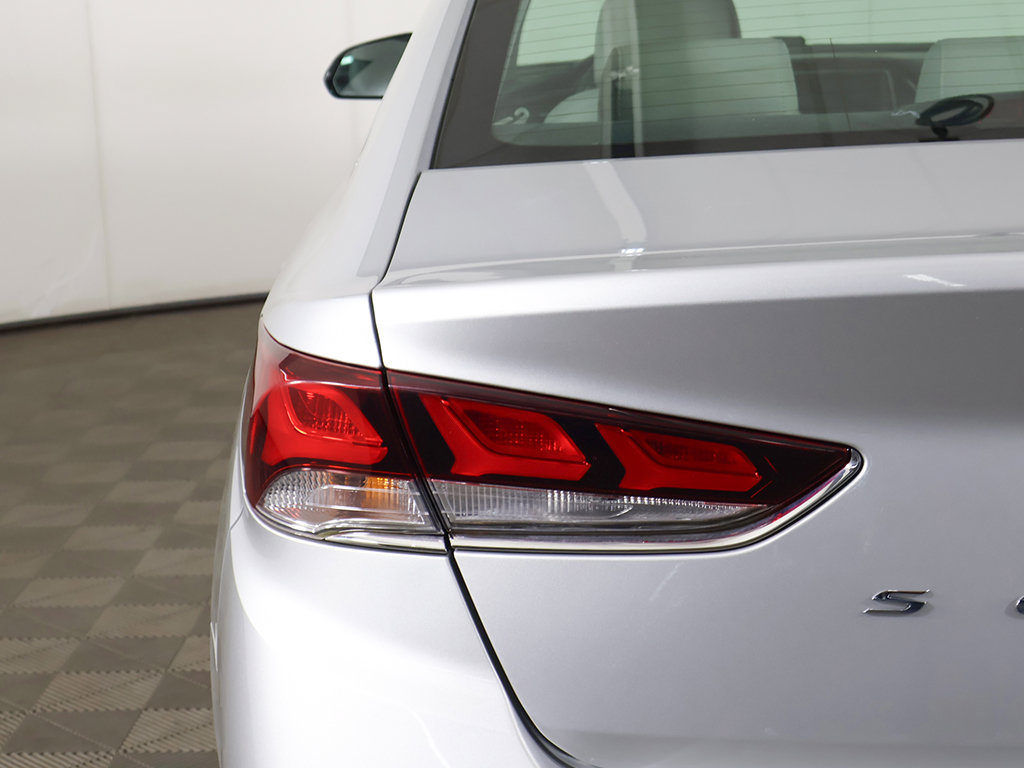 Used 2019 Hyundai Sonata Limited w/ Ultimate Package 04 FWD image 18
