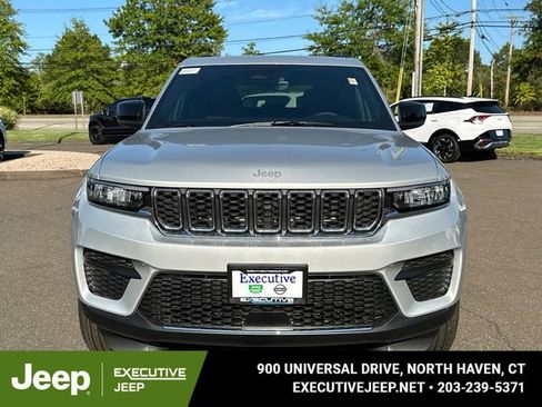 New 2025 Jeep Grand Cherokee Laredo X w/ Luxury Tech Group I image 6