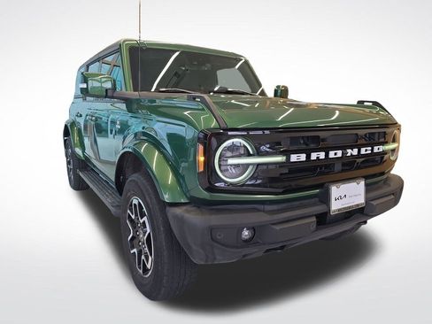 Used 2023 Ford Bronco Outer Banks AWD/4WD image 10