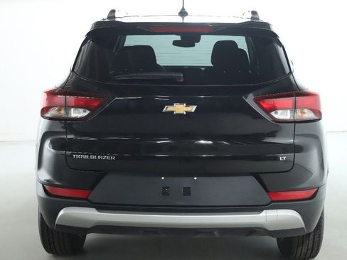 Used 2025 Chevrolet TrailBlazer LT image 42