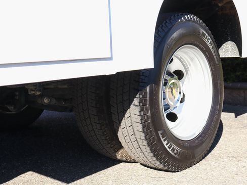 Used 2025 Chevrolet Silverado 3500 LT w/ Convenience Package image 51