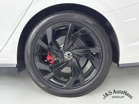 Used 2024 Volkswagen Jetta GLI Autobahn w/ GLI Black Package image 37