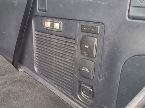 Used 2025 Ford Expedition Active AWD/4WD image 16