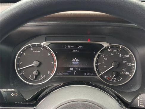 Used 2023 Nissan Rogue SV AWD/4WD image 11
