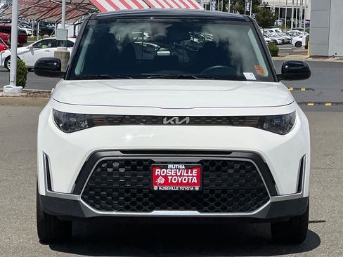 Used 2025 Kia Soul S FWD image 10