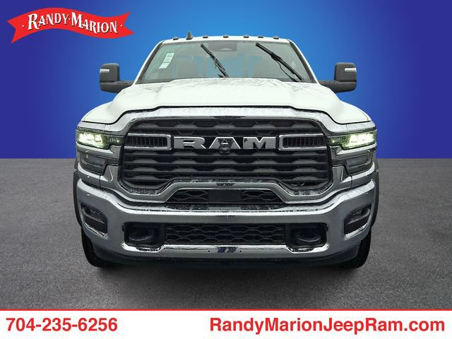 Used 2025 RAM 5500 Tradesman w/ Chrome Appearance Group AWD/4WD image 2