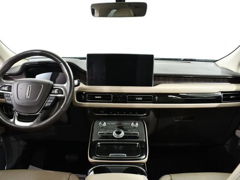Used 2022 Lincoln Nautilus Reserve w/ Equipment Group 201A AWD/4WD image 7