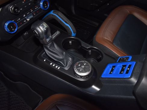 Used 2022 Ford Bronco Outer Banks AWD/4WD image 32