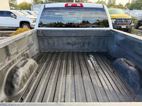 Used 2016 Chevrolet Silverado 3500 LT image 12