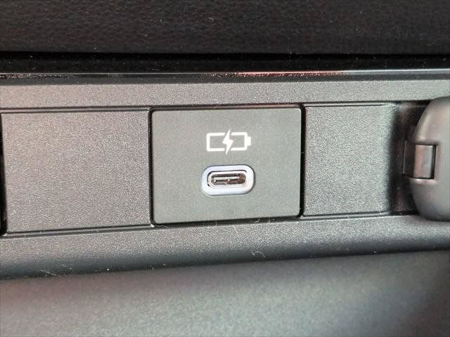 Certified 2026 Toyota Prius Plug-In Hybrid FWD image 21
