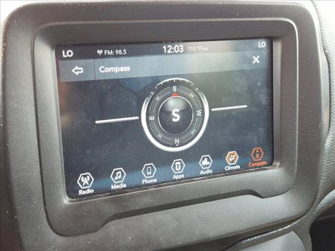 Used 2019 Jeep Renegade Trailhawk AWD/4WD image 11