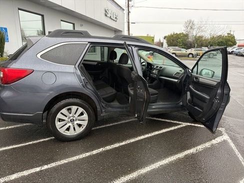 Used 2017 Subaru Outback 2.5i Premium image 15