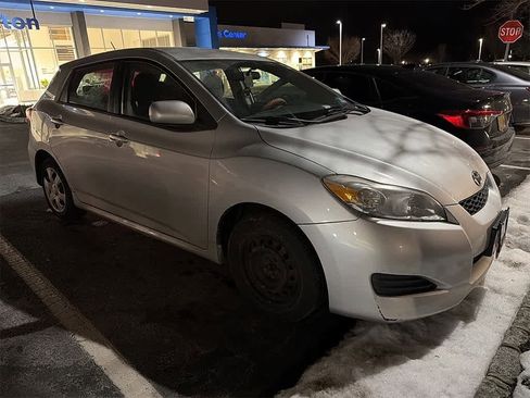 Used 2009 Toyota Matrix image 3