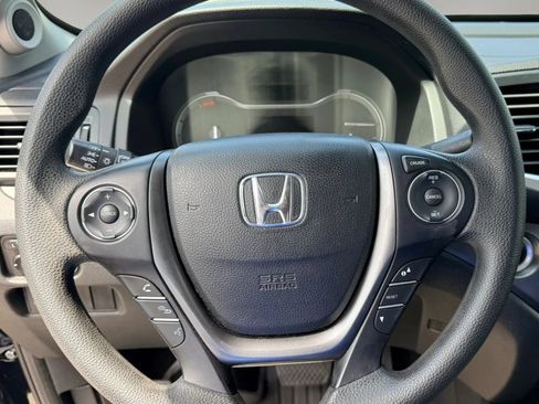 Used 2017 Honda Ridgeline Sport image 10