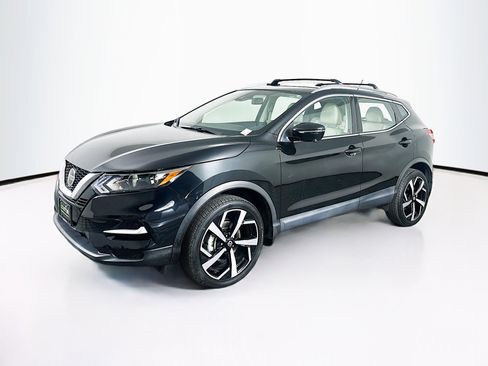Used 2022 Nissan Rogue Sport SL image 3