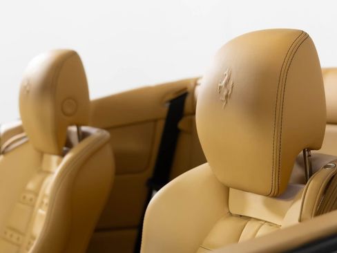 Used 2011 Ferrari California image 41