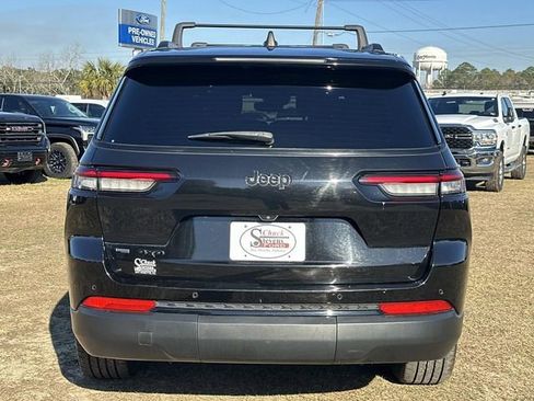 Used 2022 Jeep Grand Cherokee L Altitude image 4