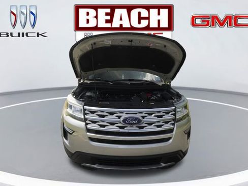 Used 2019 Ford Explorer XLT FWD image 9