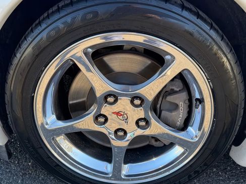 Used 2003 Chevrolet Corvette Coupe w/ Preferred Equipment Group image 40